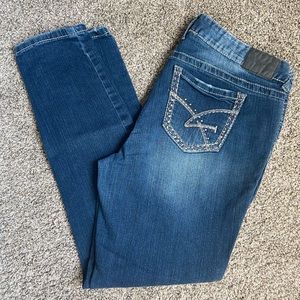 EUC Amethyst Brand Jeans size 16